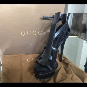 Gucci size 40 suede/leather gladiator heels